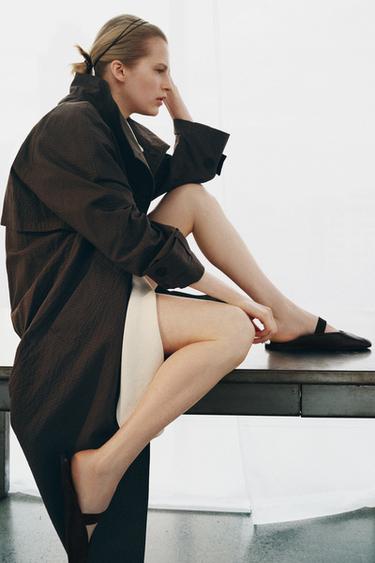 BAILARINA DESTALONADA PIEL - Negro de Zara