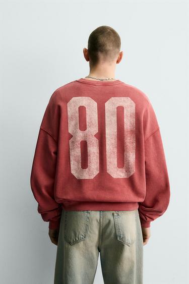 SWEAT DÉLAVÉ À IMPRIMÉ COMBINÉ - Rouge moyen de Zara - Image 2