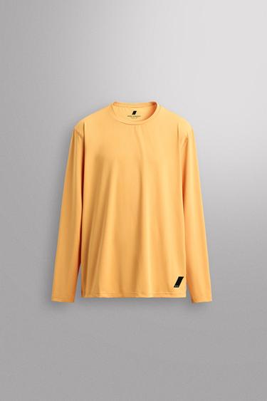 BASIC LONG SLEEVE TECHNICAL T-SHIRT - Yellow by Zara