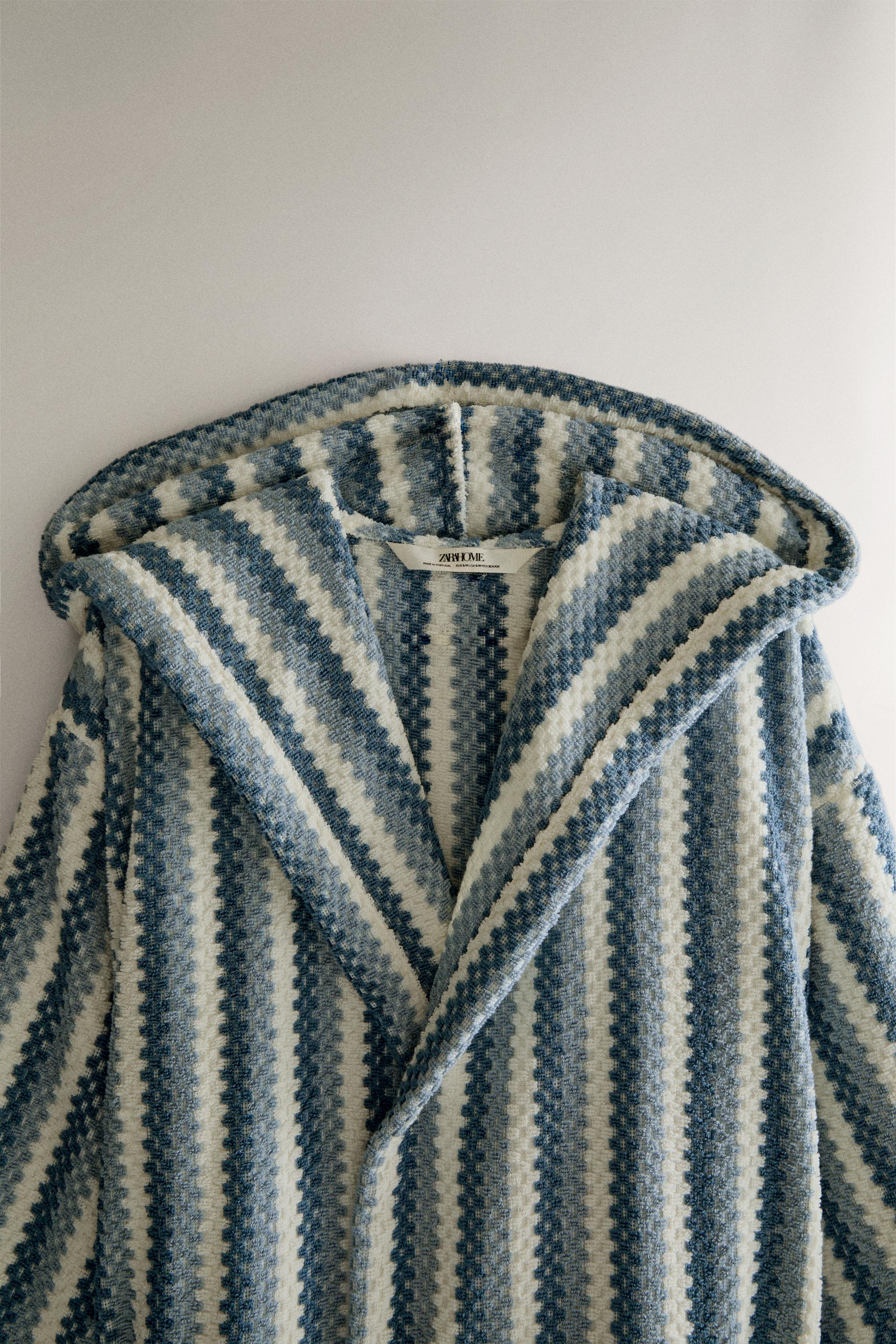 PEIGNOIR JACQUARD GÉOMÉTRIQUE