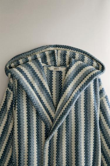 PEIGNOIR JACQUARD GÉOMÉTRIQUE - Bleus de Zara - Image 1