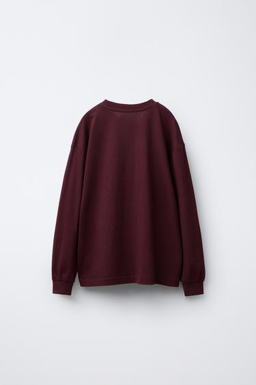 JOGGING-T-SHIRT MIT SCHRIFTZUG - Burgundrot von Zara