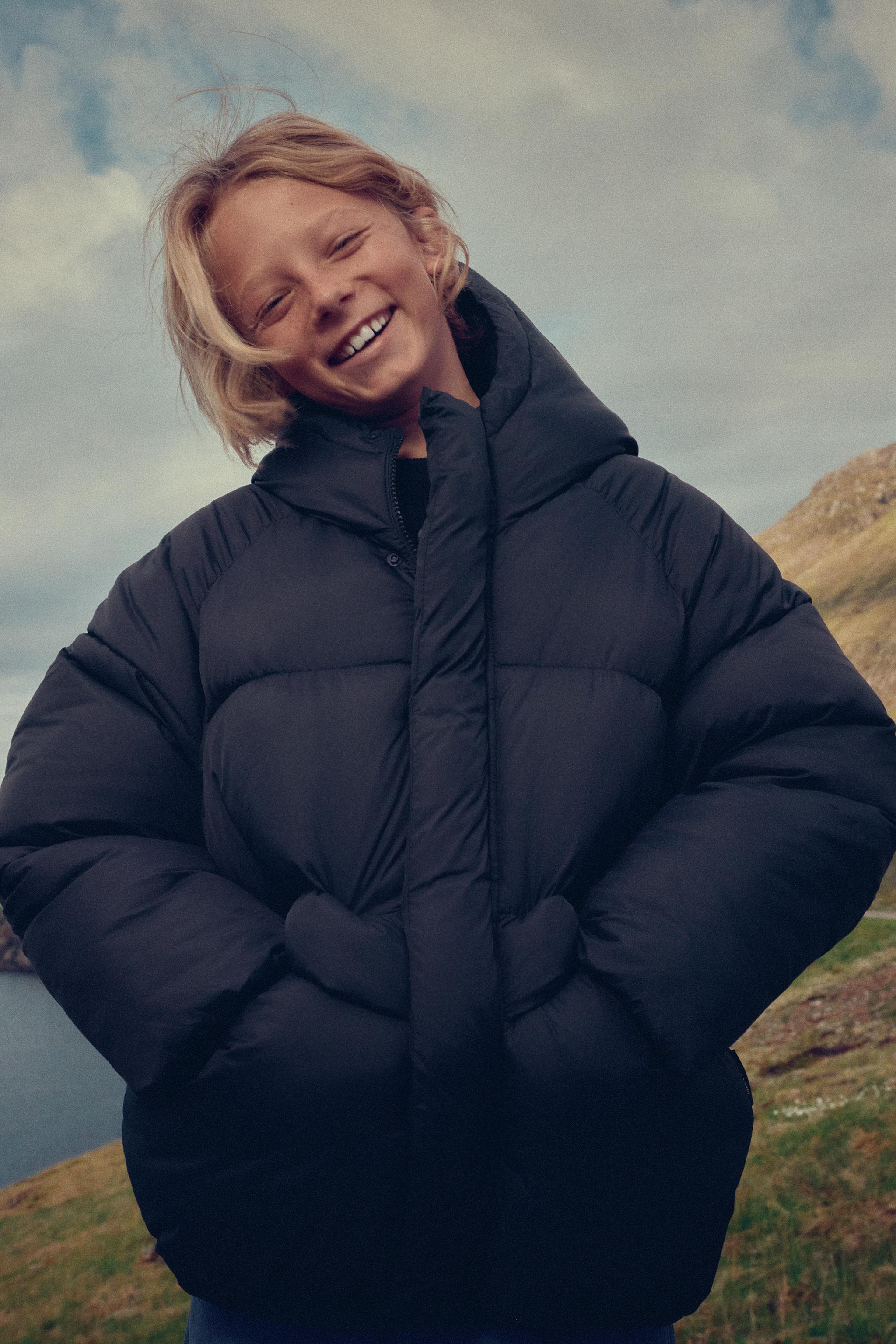 MANTEAU MATELASSÉ À CAPUCHE DÉPERLANT