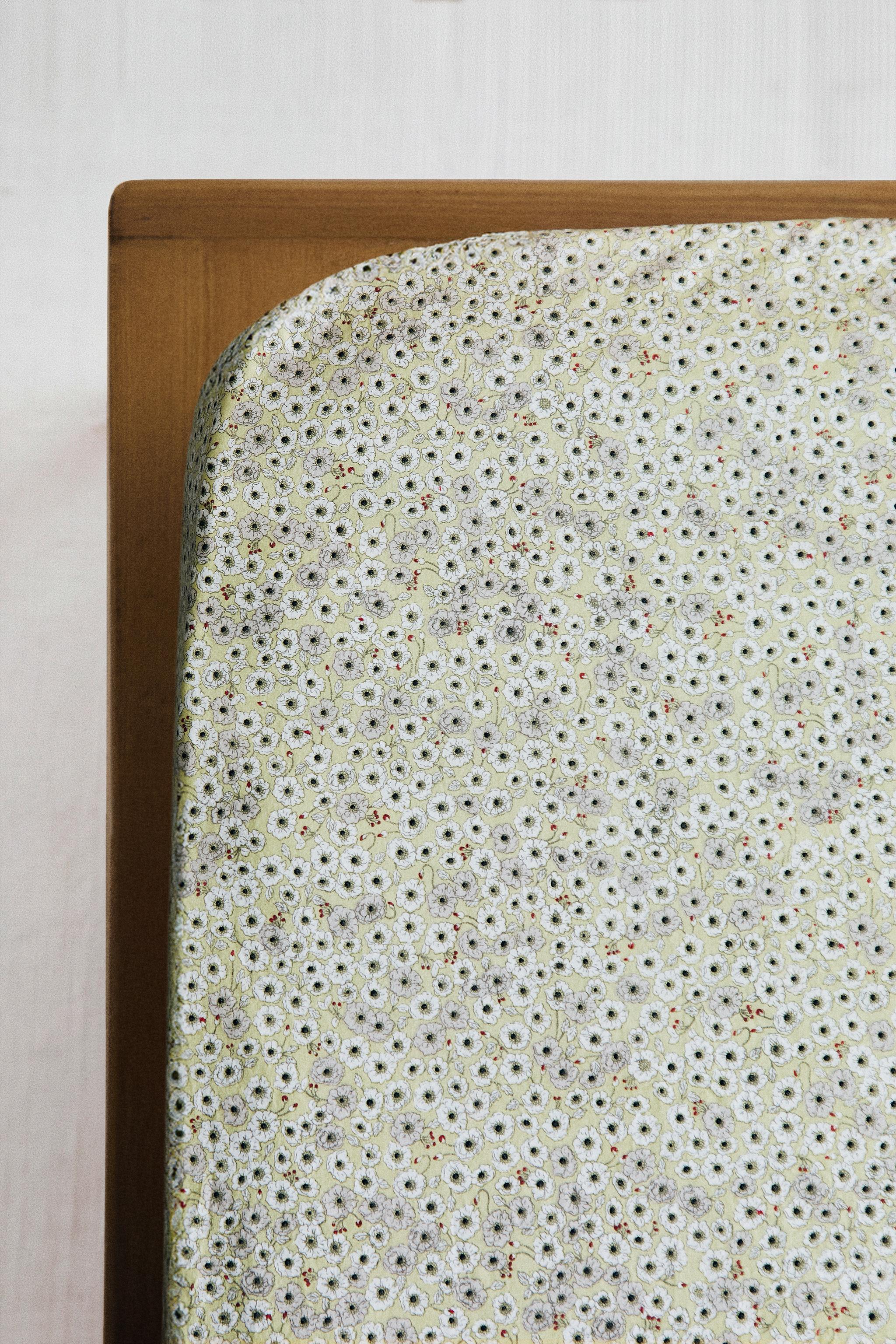 Zara KIDS’ FLORAL FITTED SHEET — фото 5