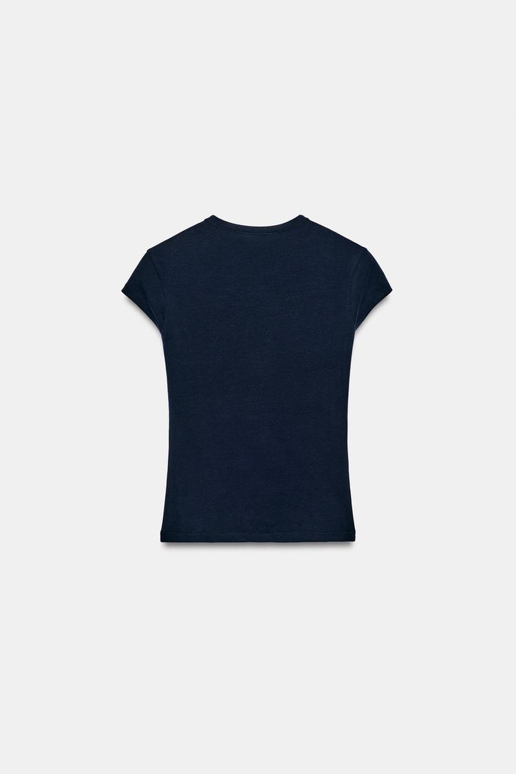 Camiseta de manga corta ajustada 8