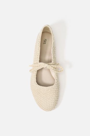 CROCHET BOW BALLERINAS - Ecru by Zara