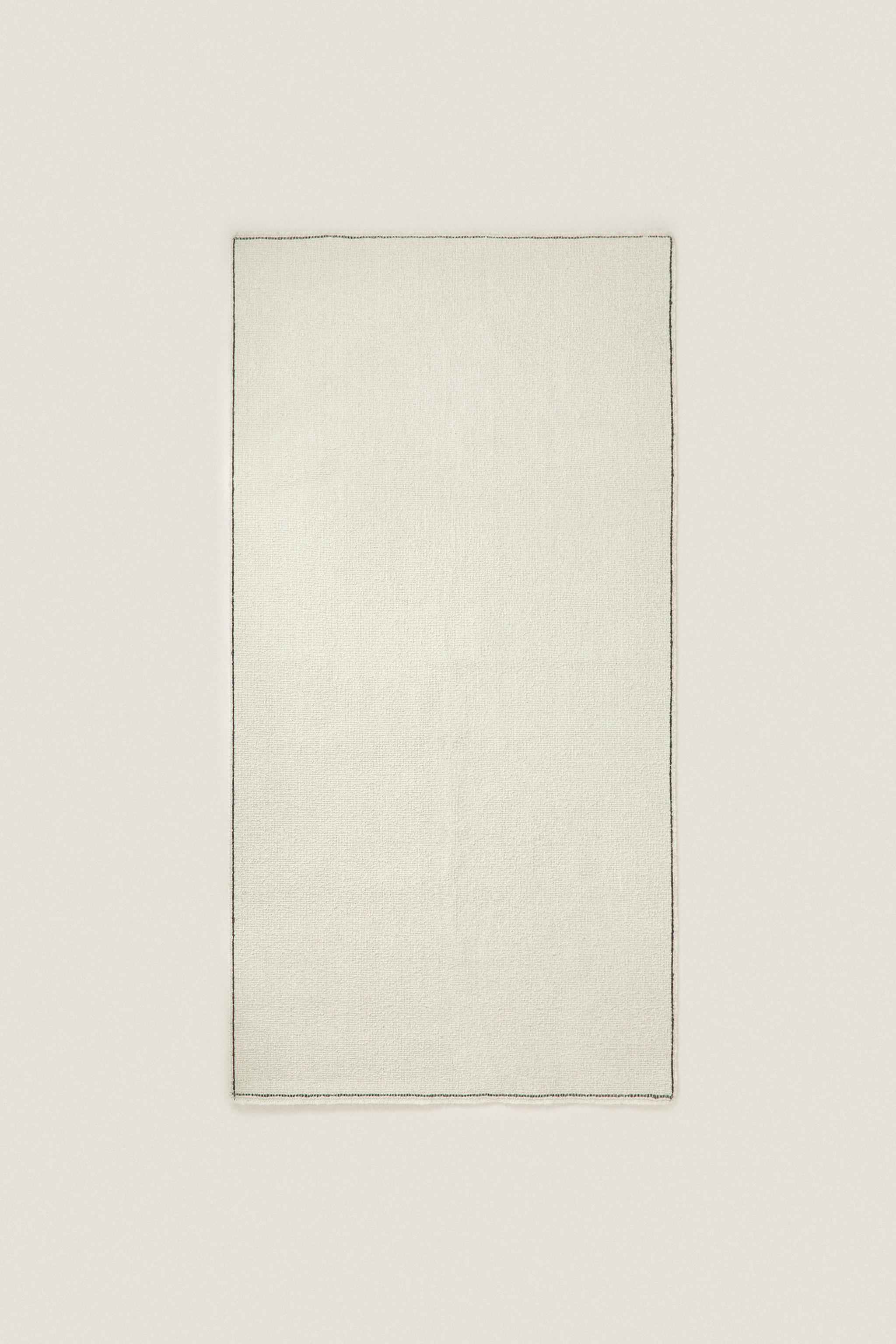 RECTANGULAR BOUCLÉ WOOL AREA RUG