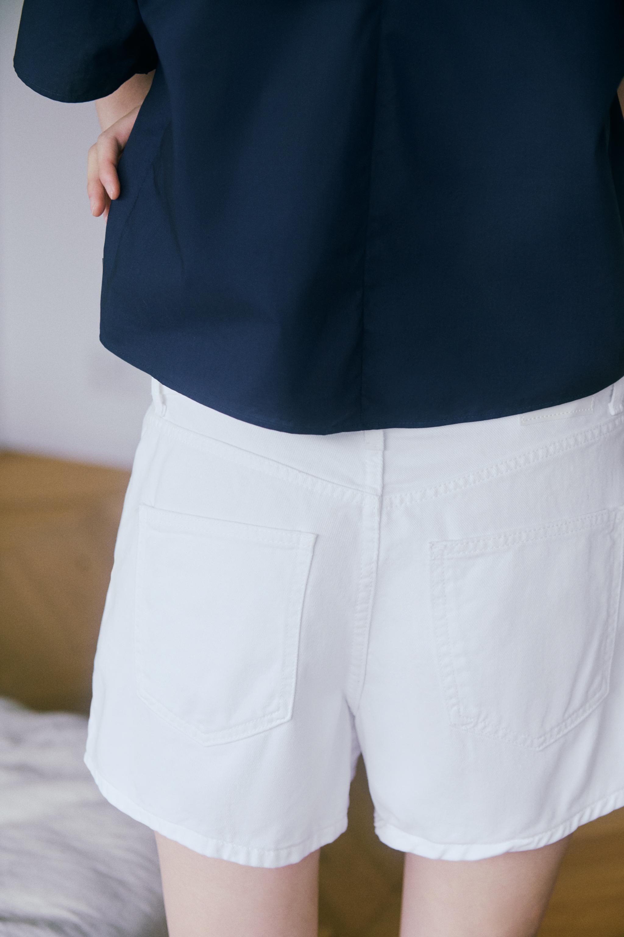 ZARA Z1975 MOMフィット ミッドライズショートパンツ 4083/229 Z1975 MOM FIT MID-RISE SHORTS - Light blue | ZARA United States