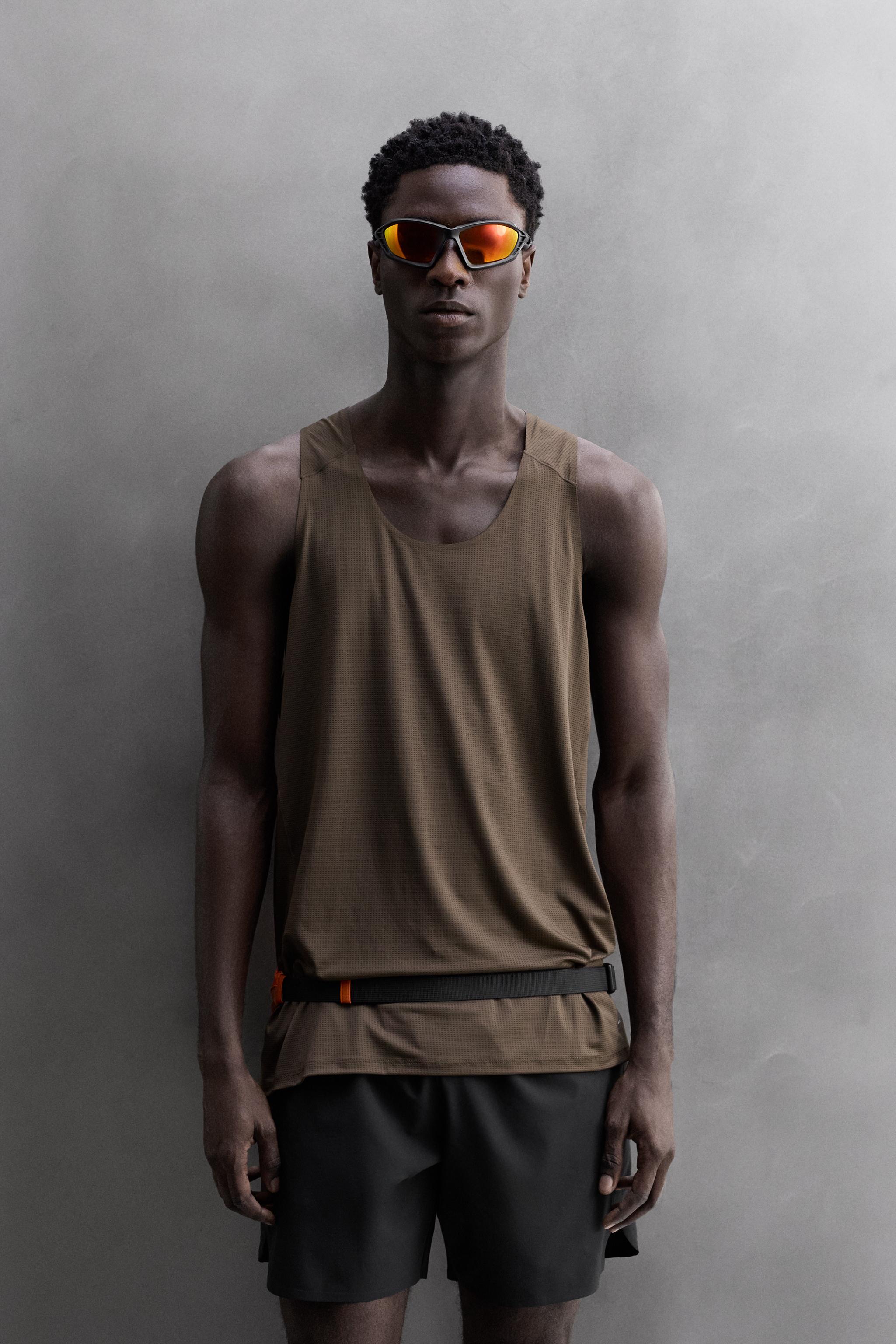 LIGHTWEIGHT RUNNING TANK TOP