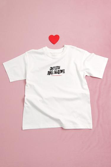 "CRAZY LITTLE THING CALLED LOVE" © FREDDIE MERCURY SLOGAN T-SHIRT - White by Zara