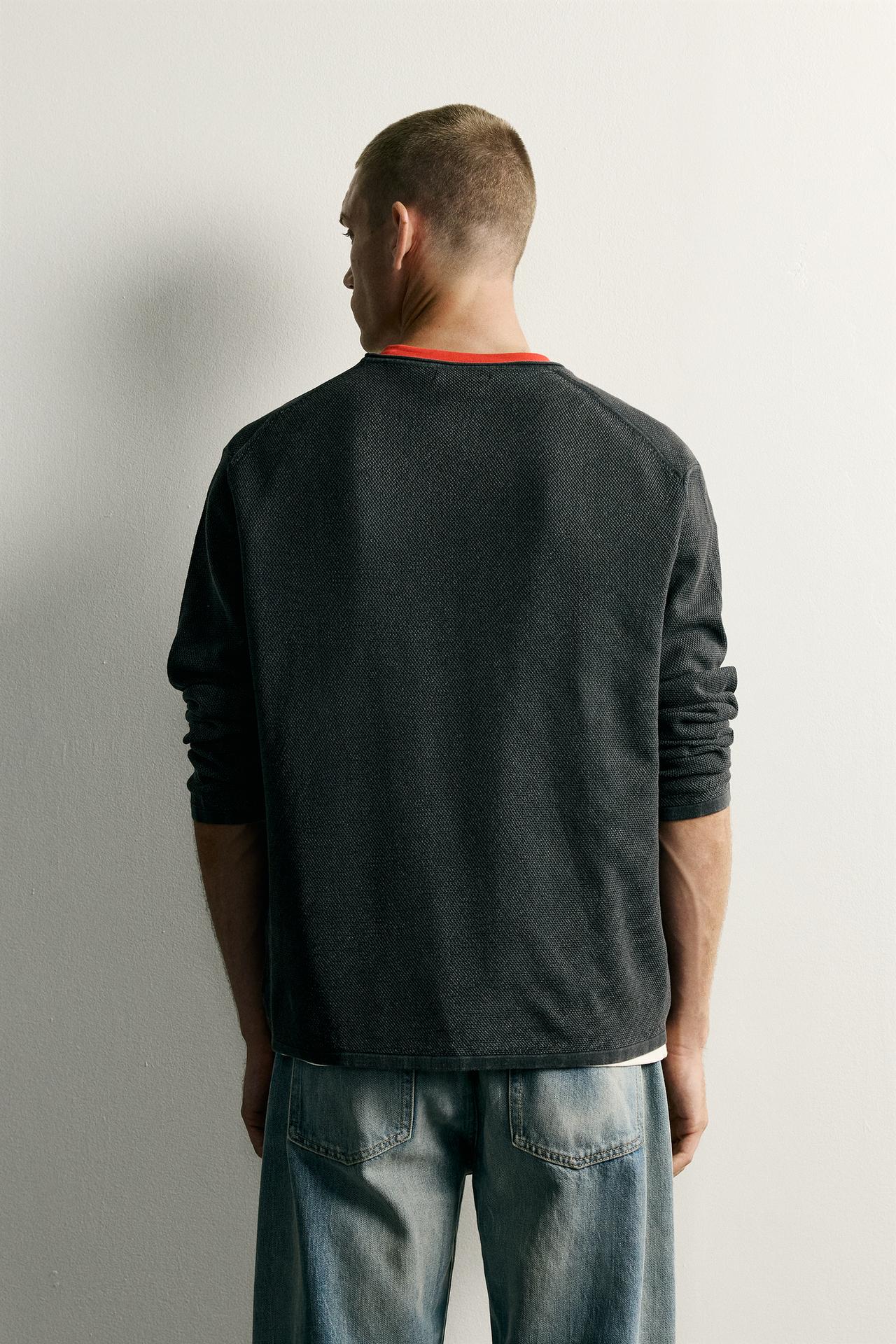 RELAXED FIT WASHED TEXTURE SWEATER — Faded black