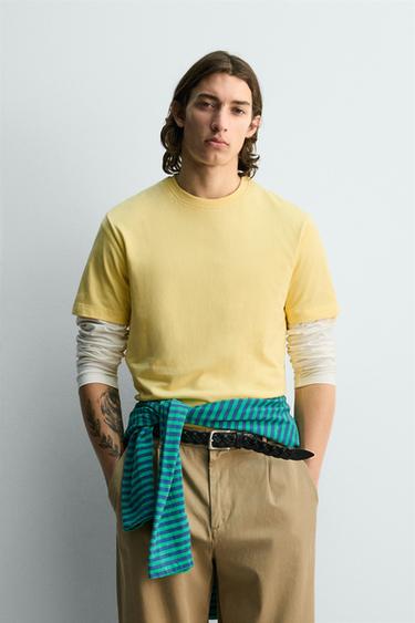 Zara T-SÄRK REGULAR FIT ŽAKARDTRIIPUDEGA - Yellow