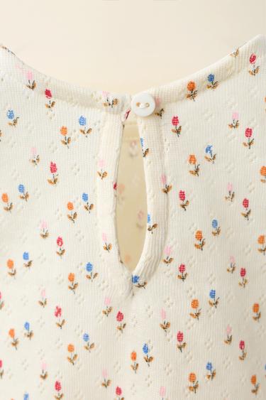 T-SHIRT POINTELLE TULIPES CRÉÉ PAR CARAMEL LONDON X ZARA - Imprimée de Zara - Image 5
