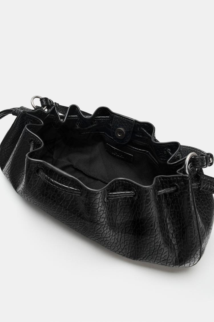 BOLSA DE HOMBRO ALARGADA CON FRUNCES 5