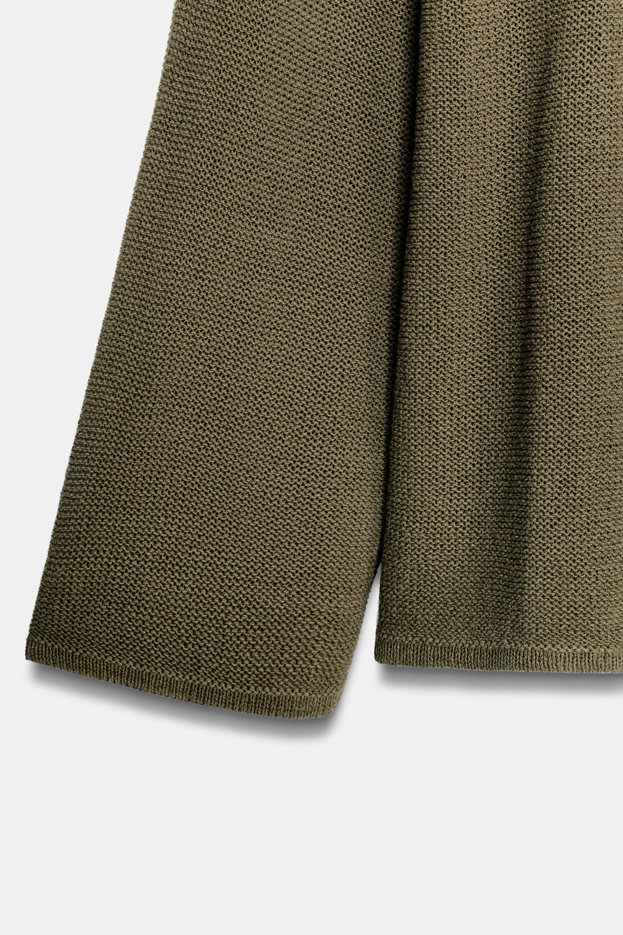 PULL EN MAILLE À DÉCOLLETÉ ARRONDI