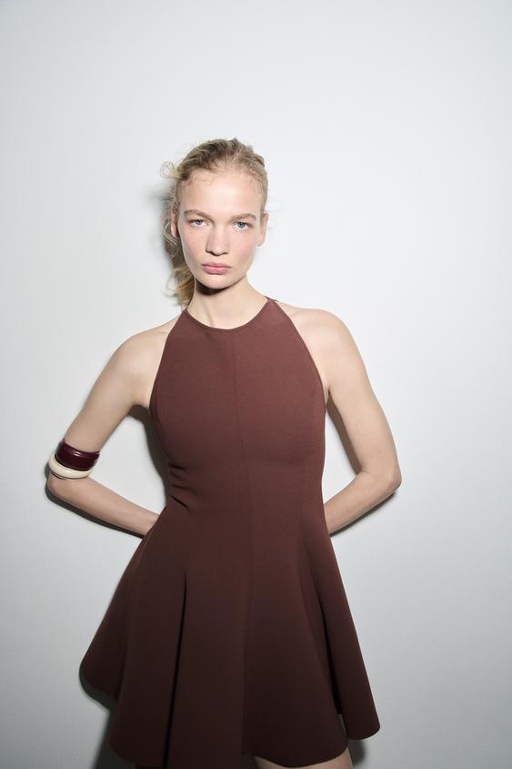 ZW COLLECTION ホルターネックゴデットワンピース - キャラメル | ZARA 