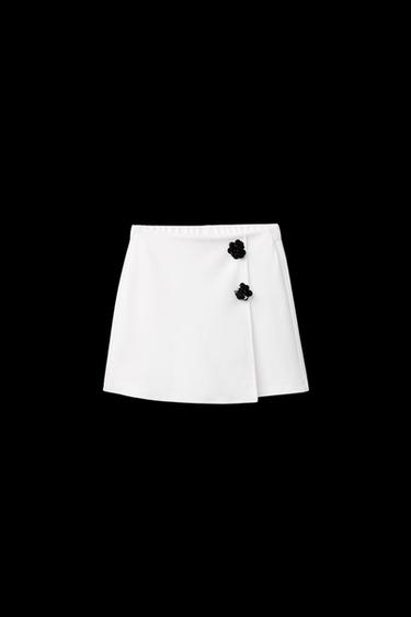 FLORAL BERMUDA SKORT - Ecru by Zara