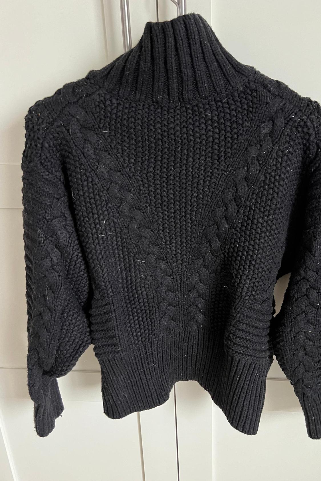 CABLE-KNIT SWEATER - Image 2