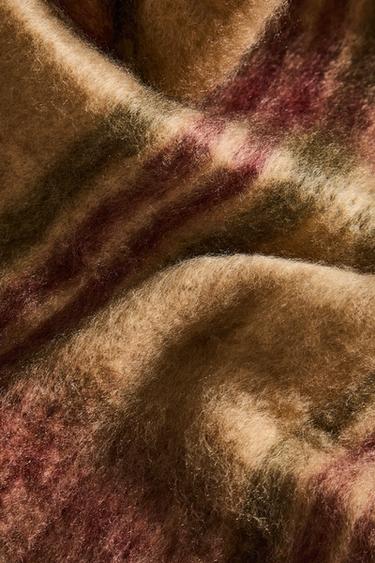 COPERTA MORBIDA A QUADRI CON FRANGE - Rosso di Zara