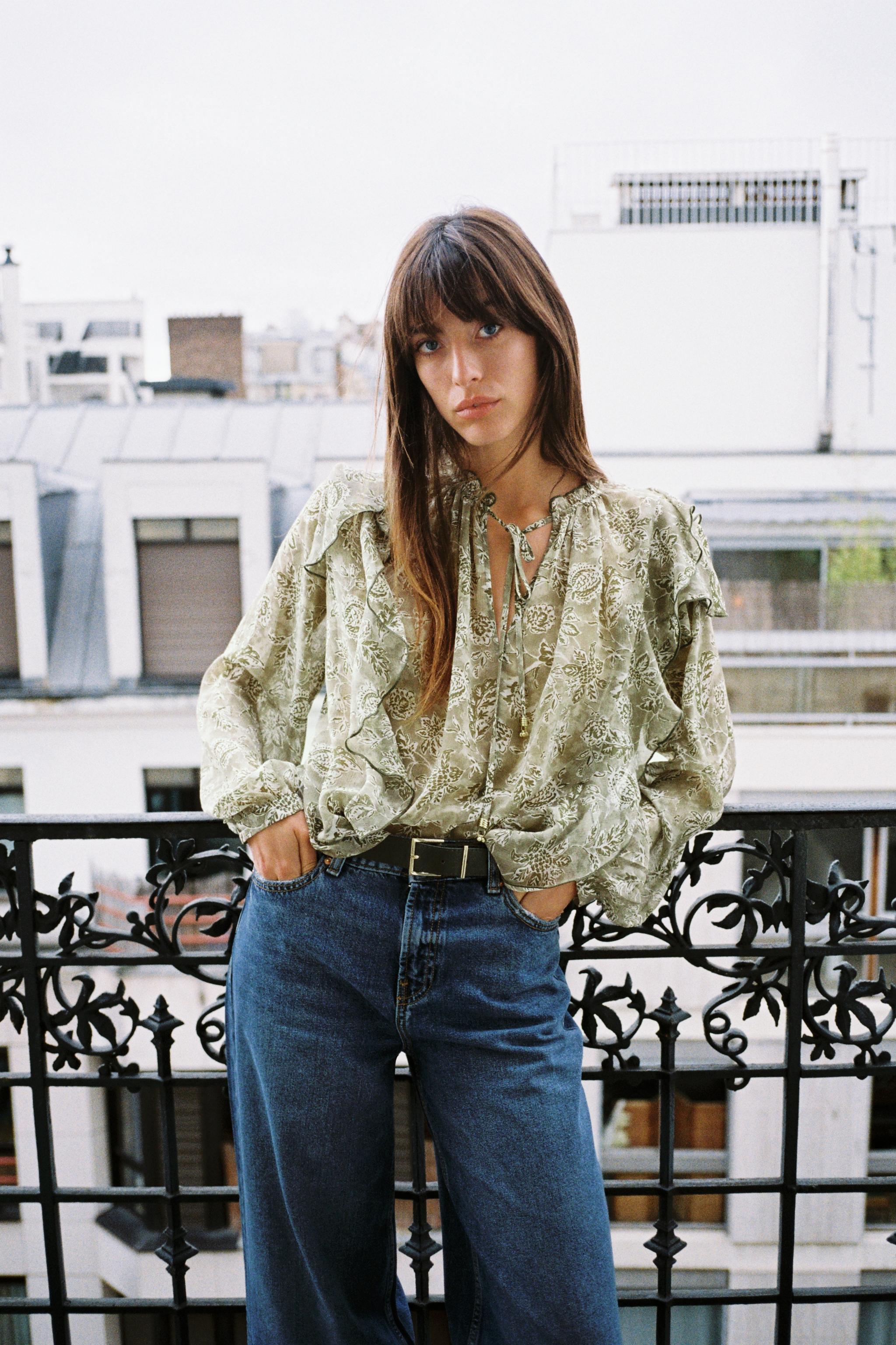 RUFFLED PRINT BLOUSE