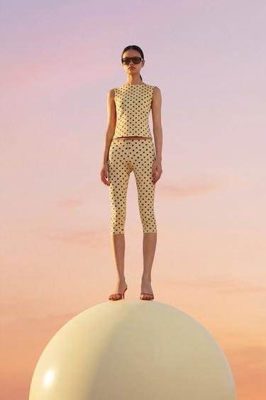 Zara 造型 - 醋栗色