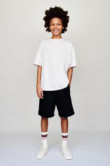 ОДНОТОННЫЕ ШОРТЫ — ЧЕРНЫЙ от Zara