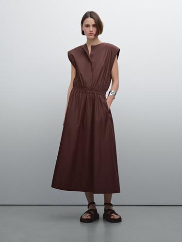 Robe midi popeline à taille élastique - blanc de Zara