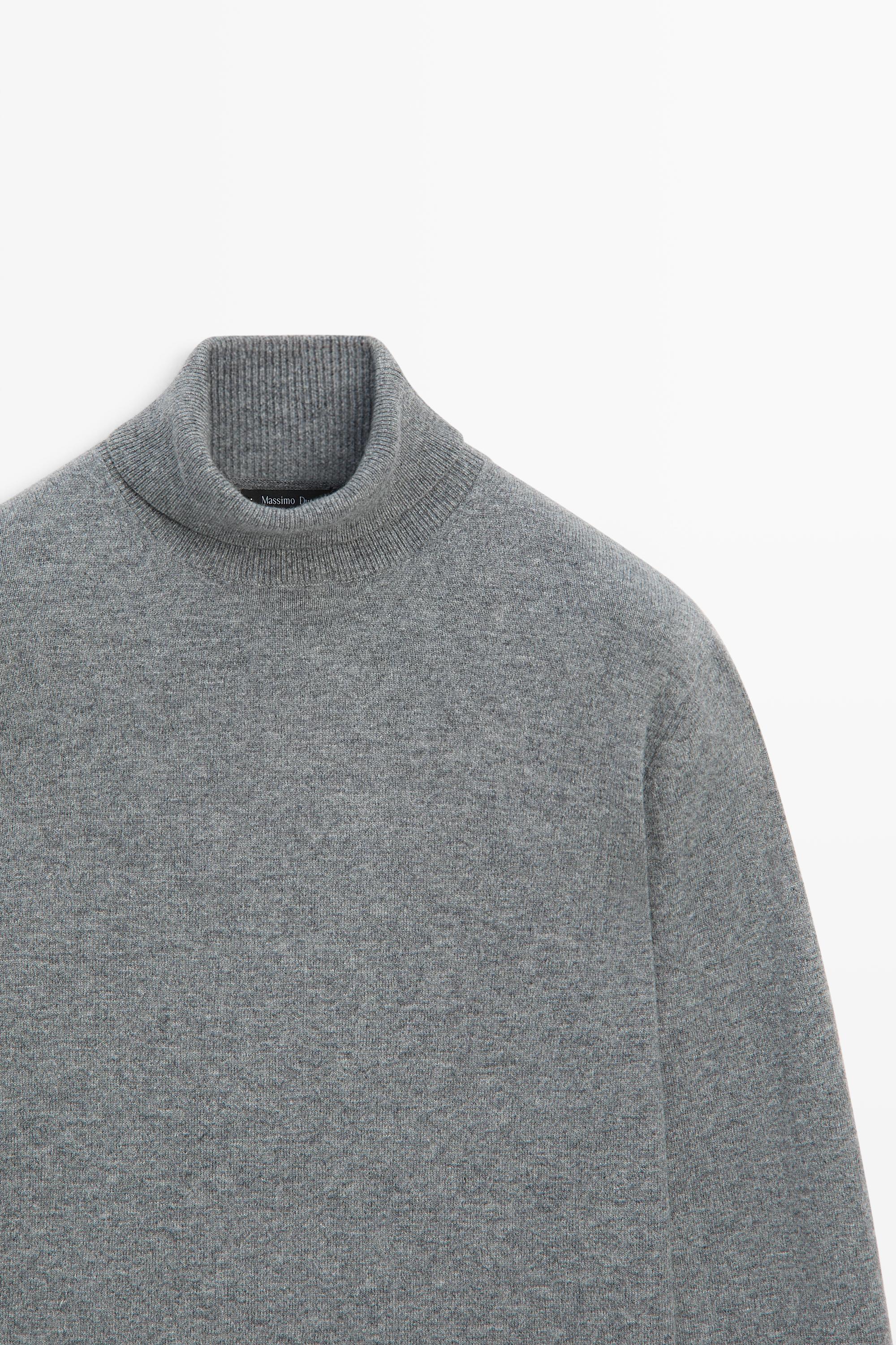 100% wool knit turtleneck sweater