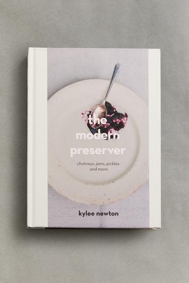 THE MODERN PRESERVER BOOK (ENGLISH) - Сірувато-білий Zara