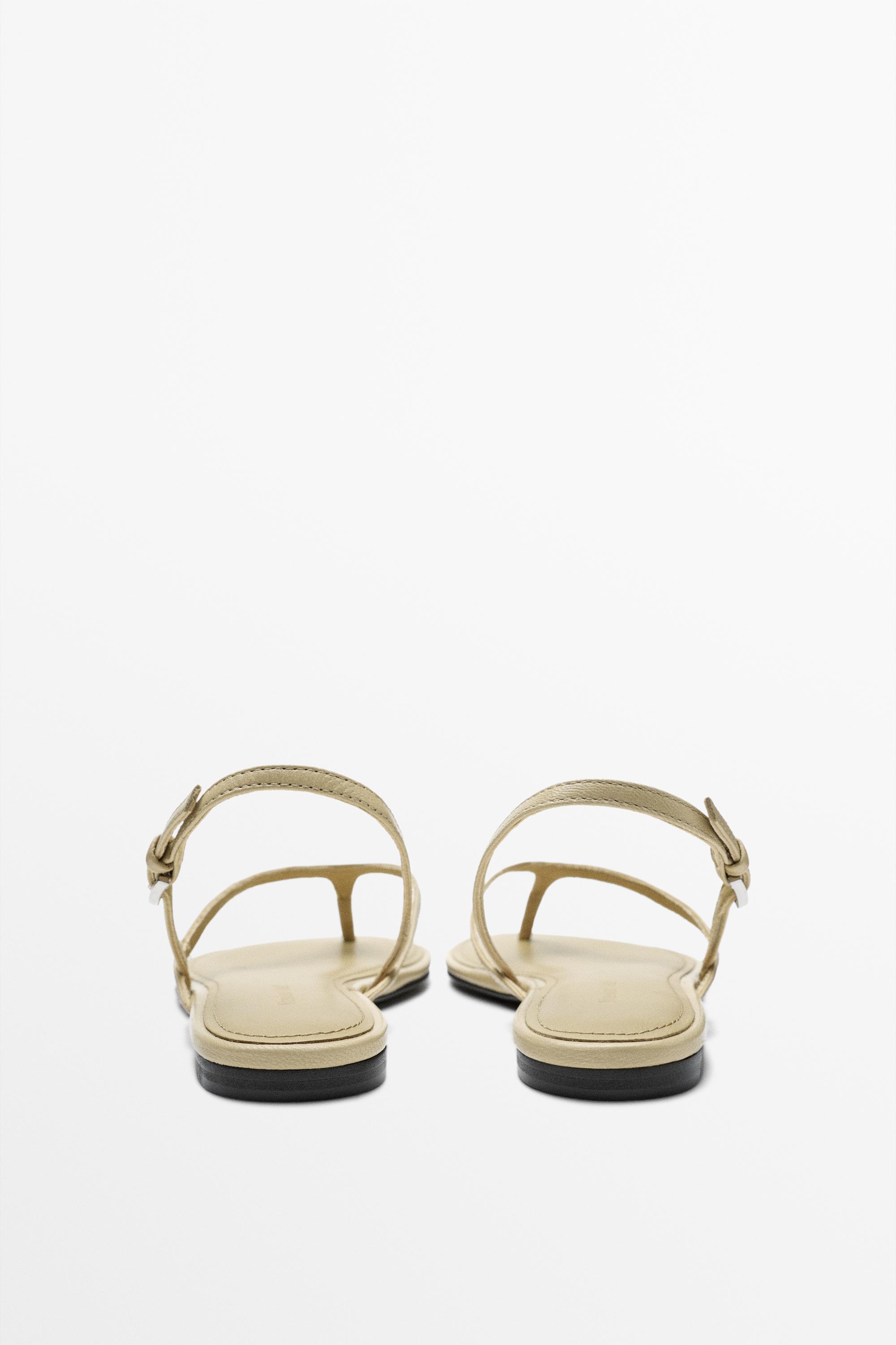 Flat leather sandals