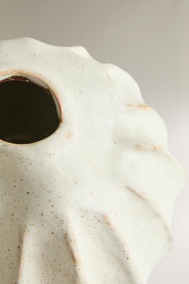 DECORATIVE ROUND CERAMIC VASE - Bone by Zara - Image 1