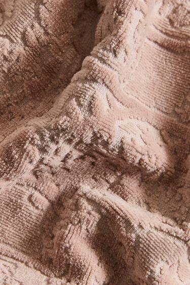 PLANT JACQUARD BATH TOWEL - Dusty pink by Zara