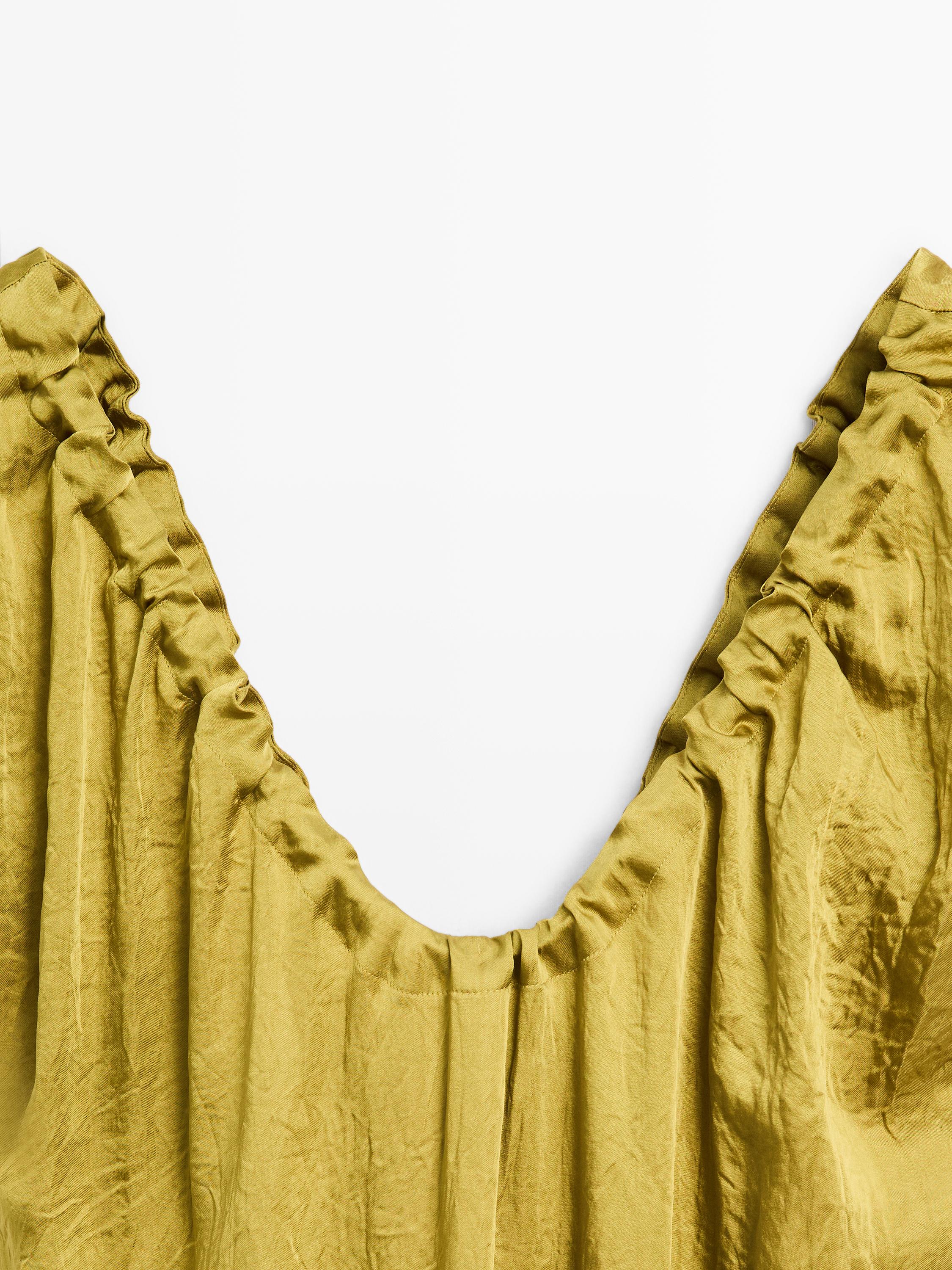 Robe midi satinée et froncée