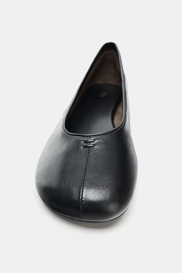 BALLERINES PLATES EN CUIR - Noir de Zara - Image 4