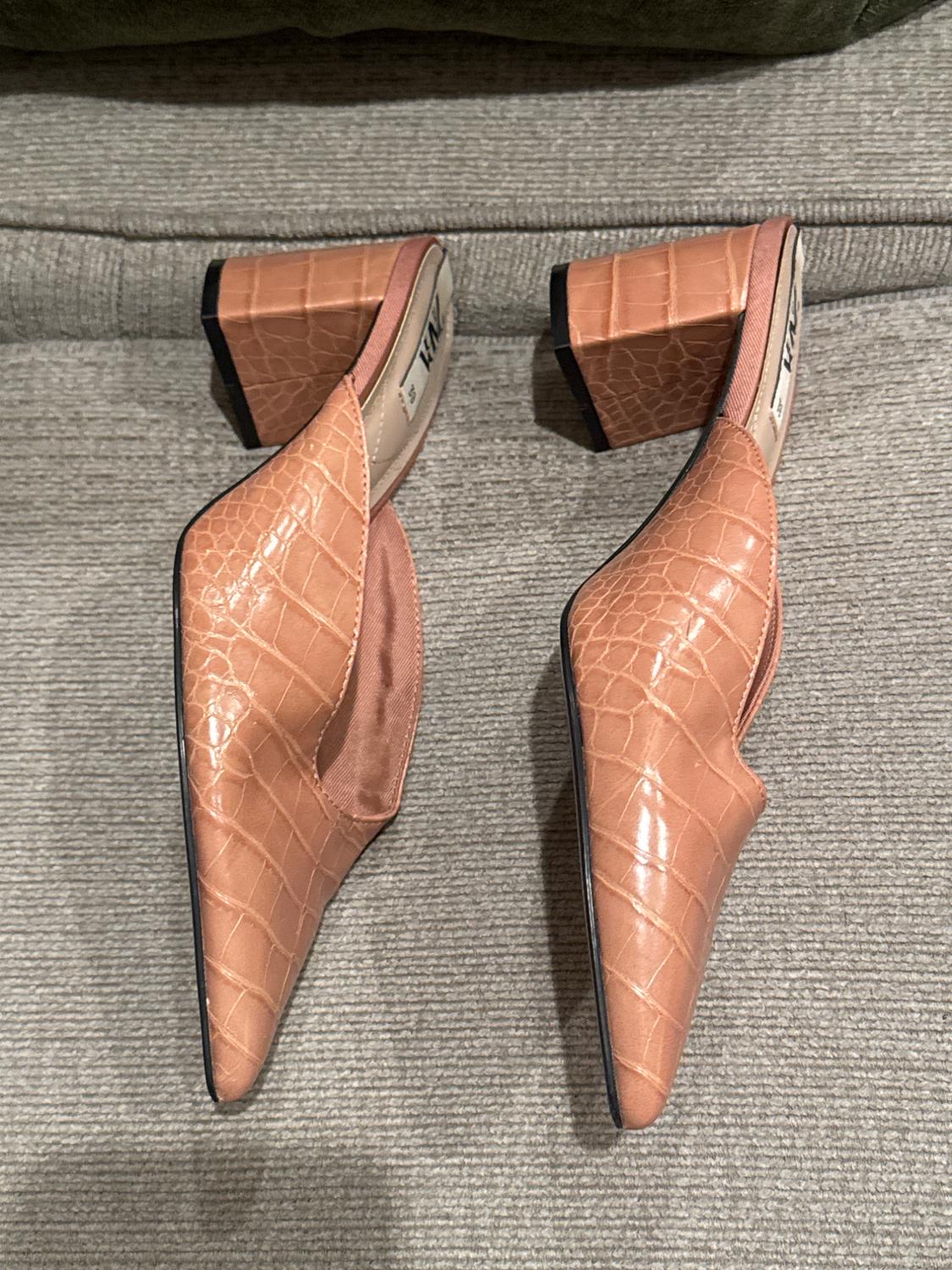POINTED TOE HEELS - Image 4