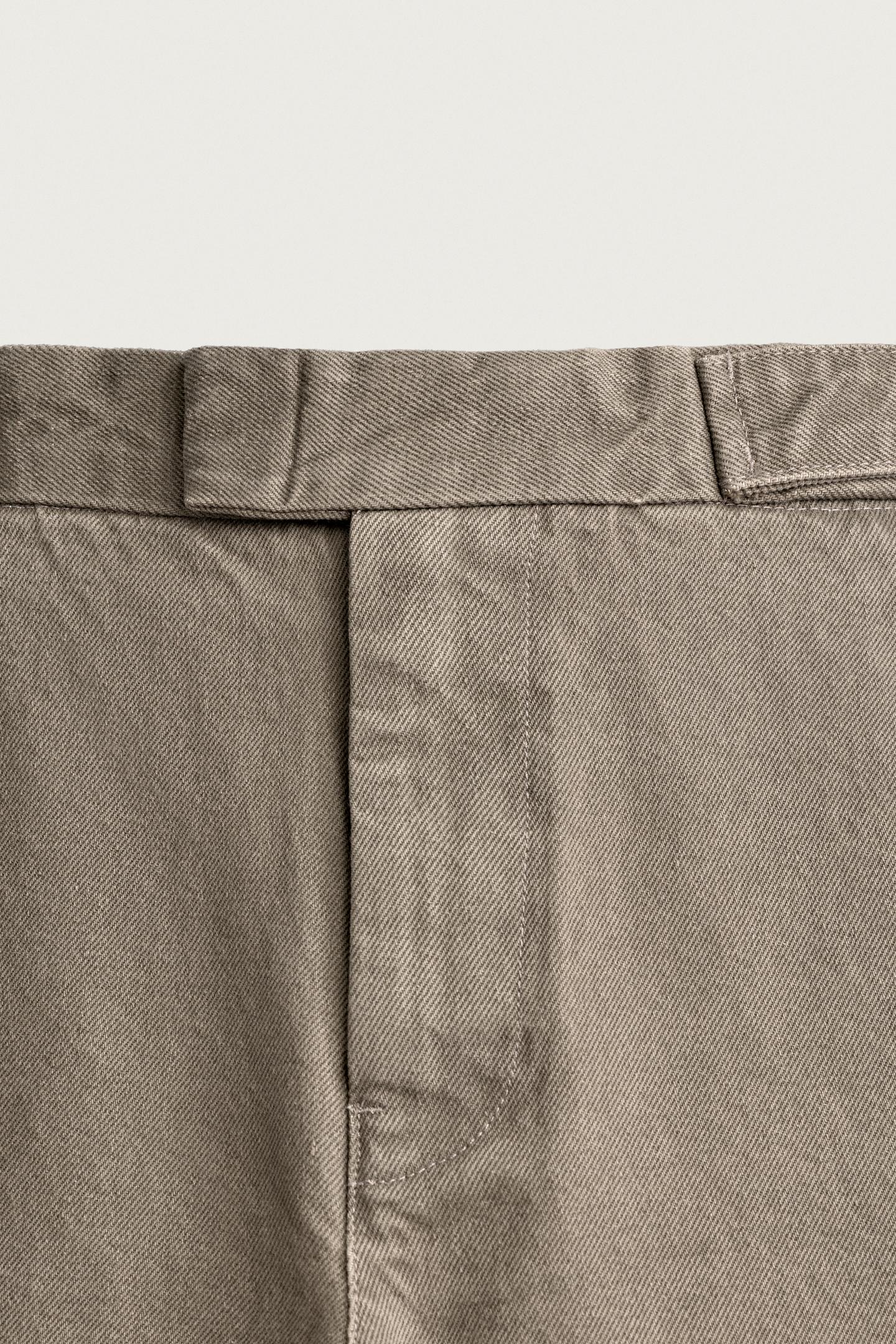 Мужские брюки Zara Straight-Fit Chino Pants with Tabs, цвет: Светлый хаки — фото 9