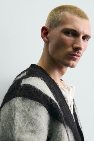 BRUSHED JACQUARD CARDIGAN - Black by Zara - Image 5