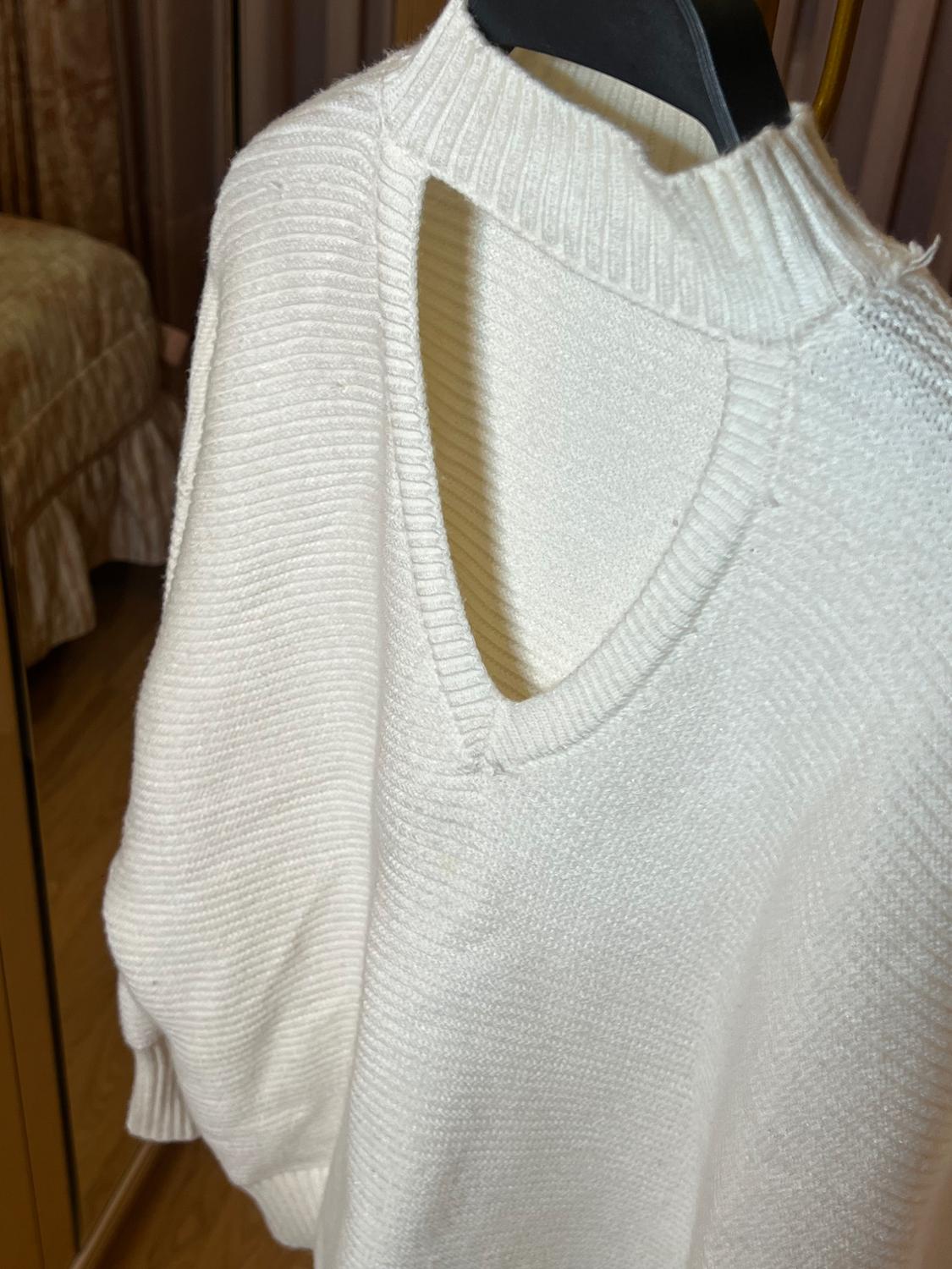 OVERSIZED SWEATER WITH CUT-OUT SHOULDERS - Image 5
