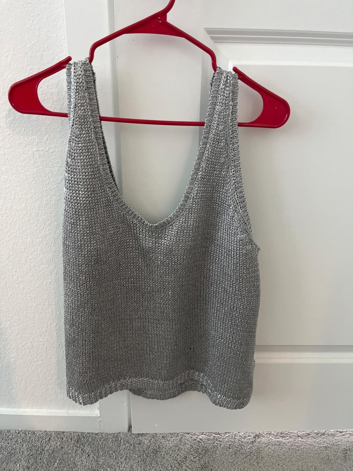 SIMPLE METALLIC KNIT TOP