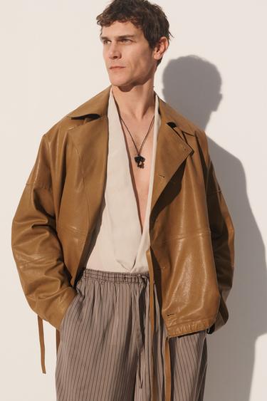 CAZADORA RELAXED FIT PIEL NAPA - Tostado de Zara