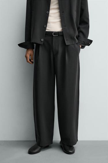 Zara FLOWY PLEATED RELAXED FIT PANTS - Black