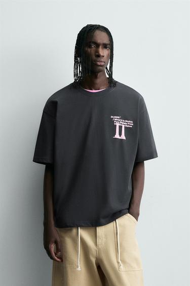 تيشرت بطبعات مطاطية - أنثراسيت داكن الخاص بـ Zara