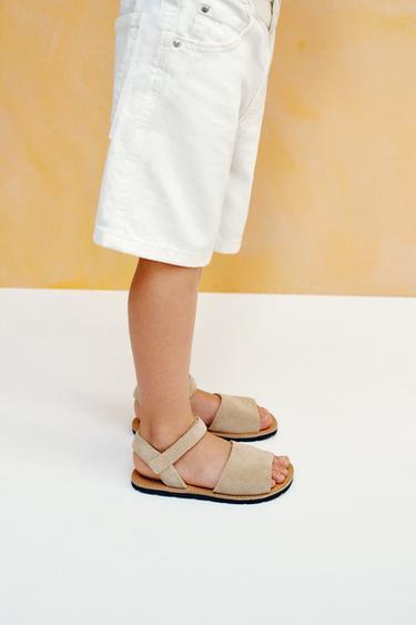 SANDALIA PIEL - Marrón Arena de Zara