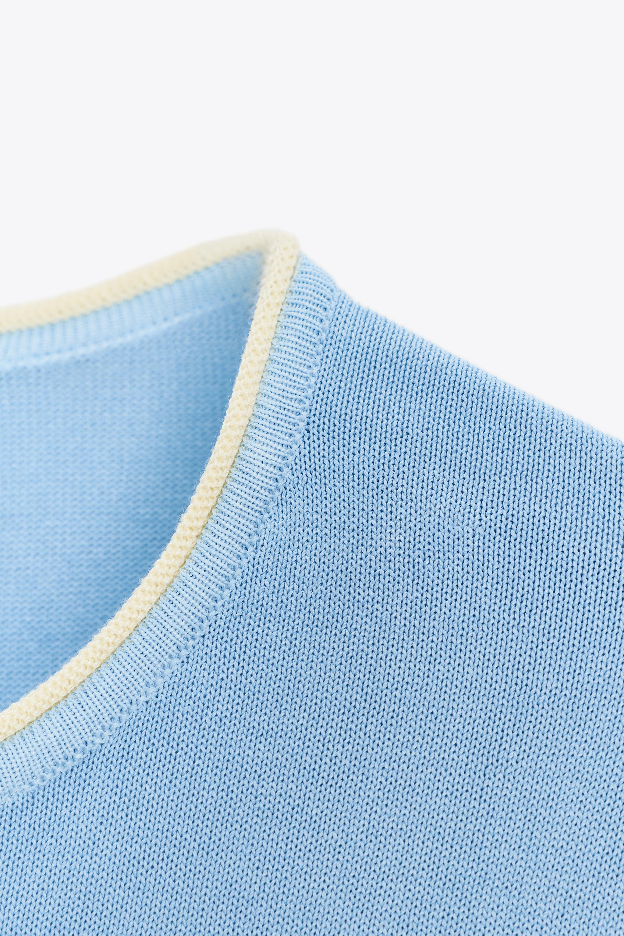 TRIM KNIT TOP