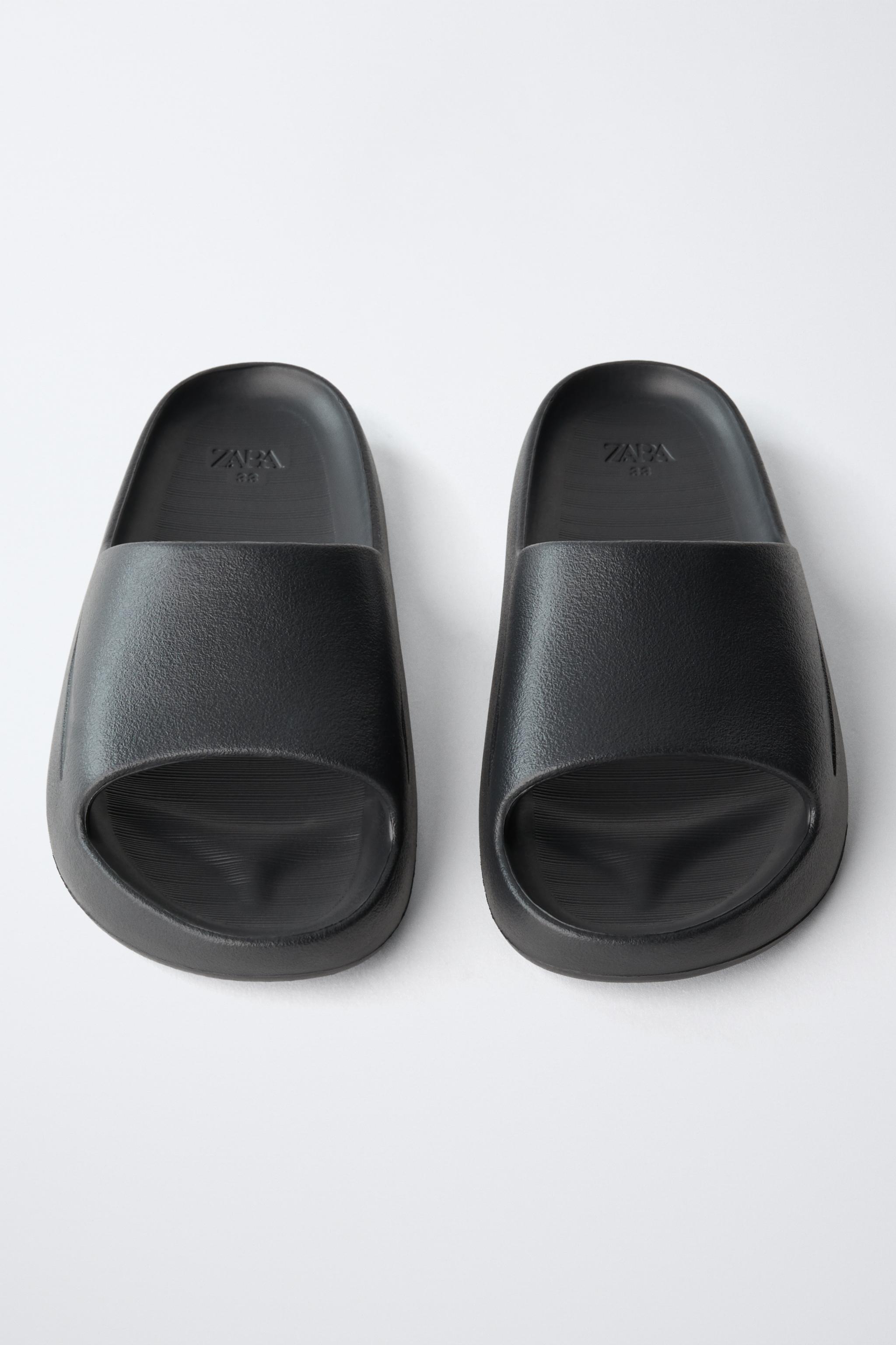 SLIDE SANDALS
