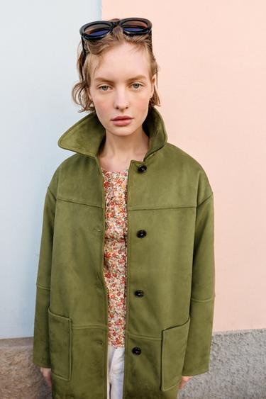 PALLTO IMITIM LËKURE KAMOSHI - Ngjyrë fistiku nga Zara