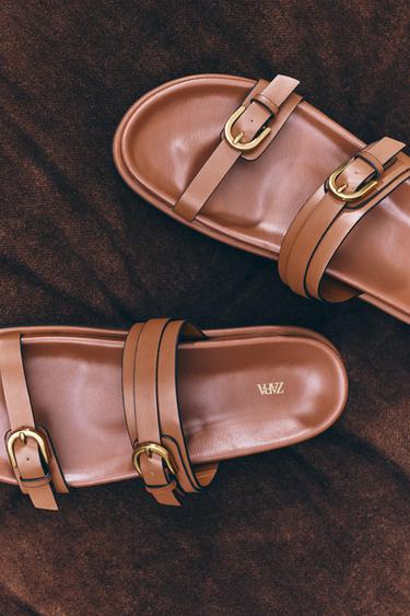 SANDALS WITH BUCKLE DETAIL - Brown by Zara