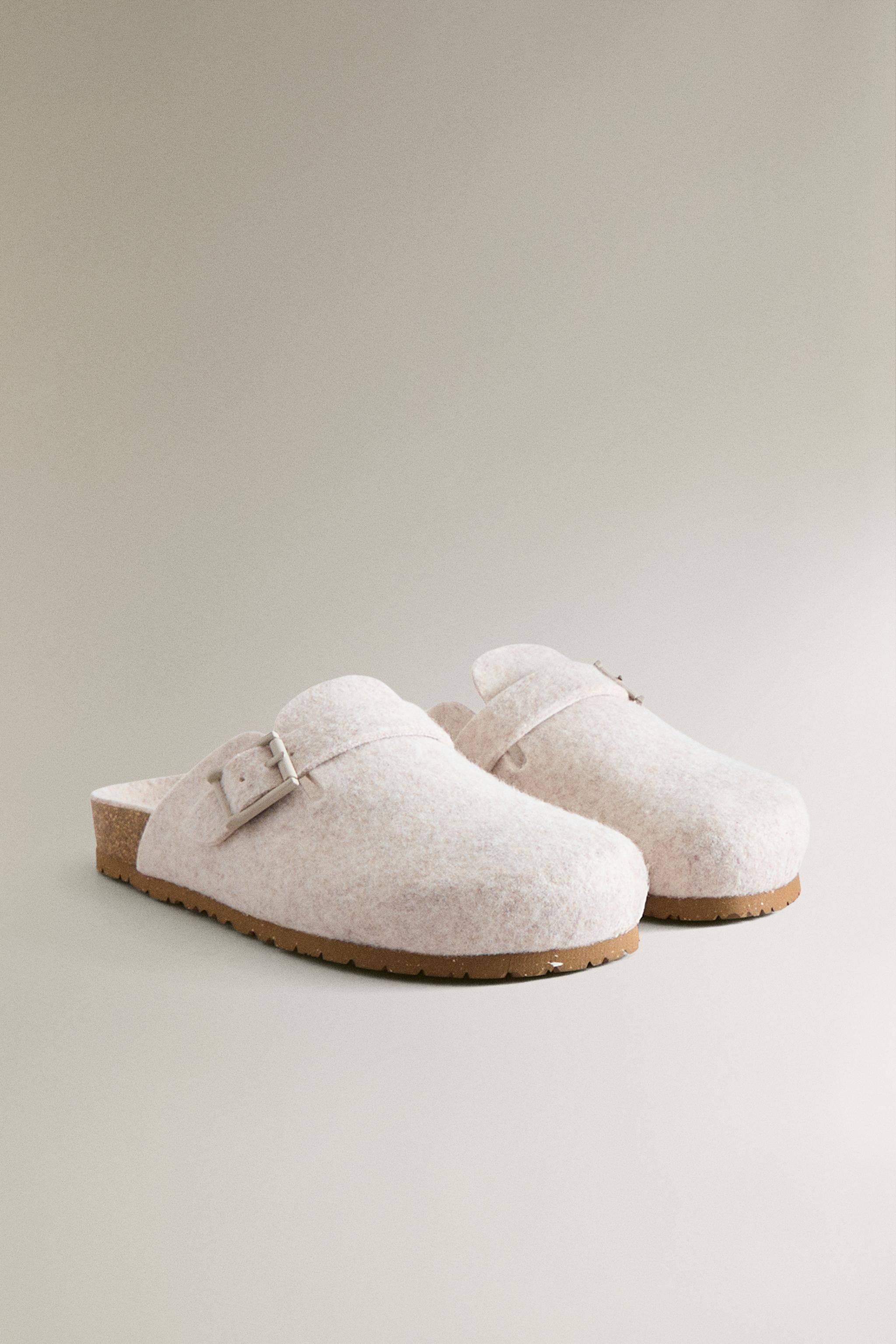 BUCKLED FELT MULE CLOG SLIPPERS