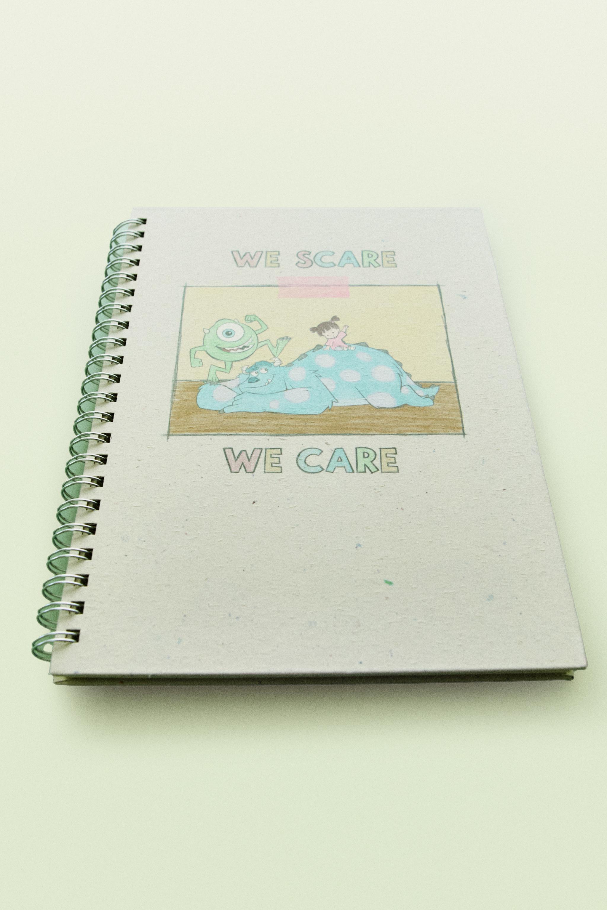 CARNET POUR ENFANT A4 MONSTRES & CIE ©DISNEY/PIXAR