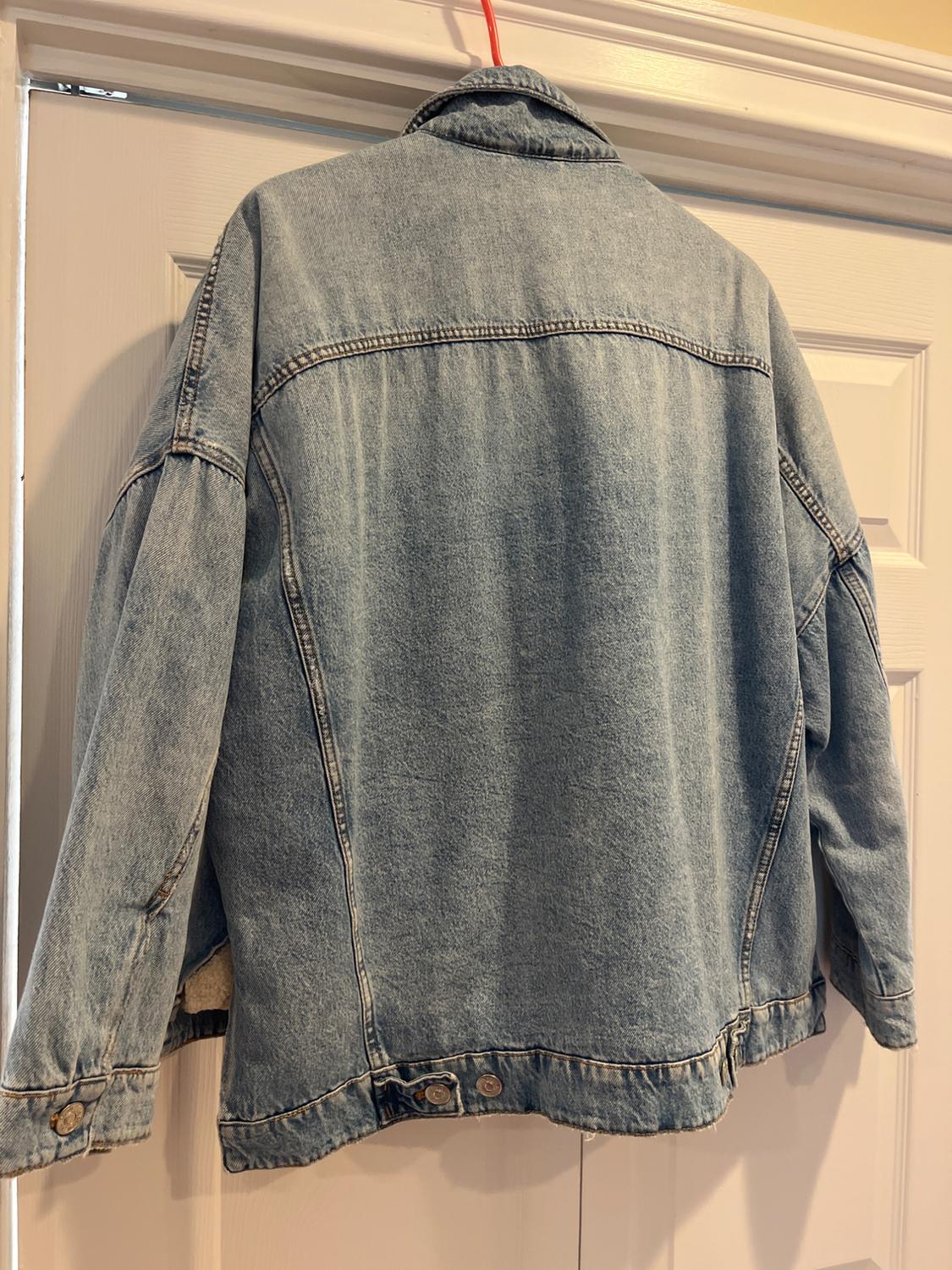 JEAN JACKET WITH SHERPA LINING - Image 2